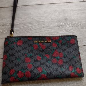 Michael Kors Wristlet Clutch